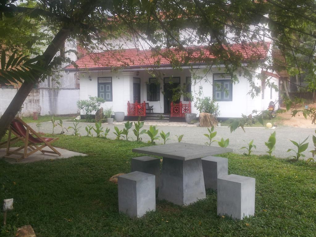 Sunray Villa And Resort Unawatuna Buitenkant foto