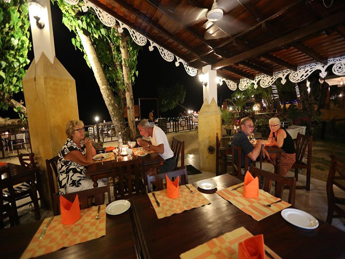 Sunray Villa And Resort Unawatuna Buitenkant foto